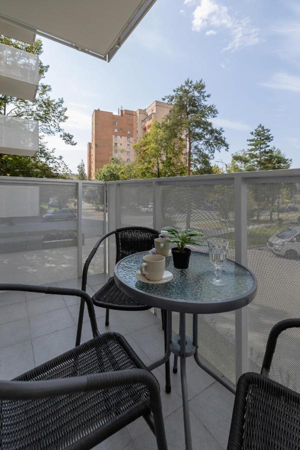 Comfy Apartment Pachonskiego With Parking In Krakow By Noclegi Renters Bagian luar foto