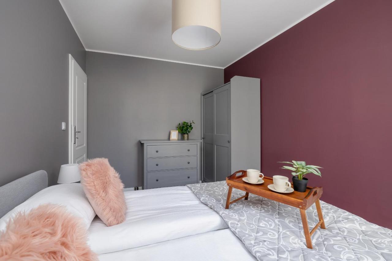 Comfy Apartment Pachonskiego With Parking In Krakow By Noclegi Renters Bagian luar foto