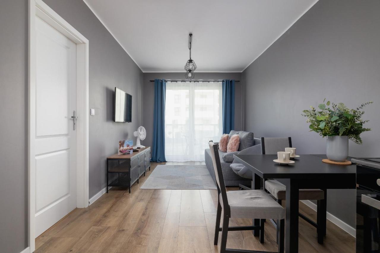 Comfy Apartment Pachonskiego With Parking In Krakow By Noclegi Renters Bagian luar foto