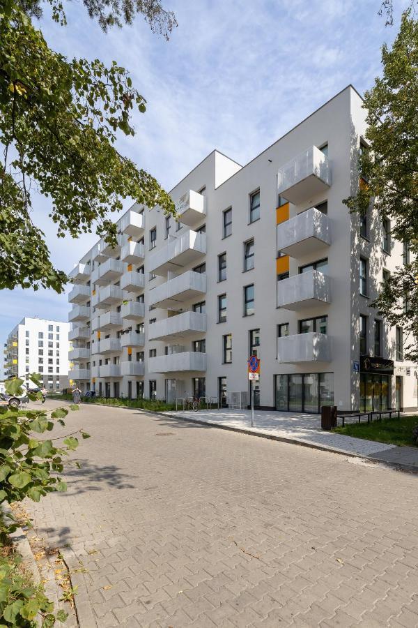 Comfy Apartment Pachonskiego With Parking In Krakow By Noclegi Renters Bagian luar foto