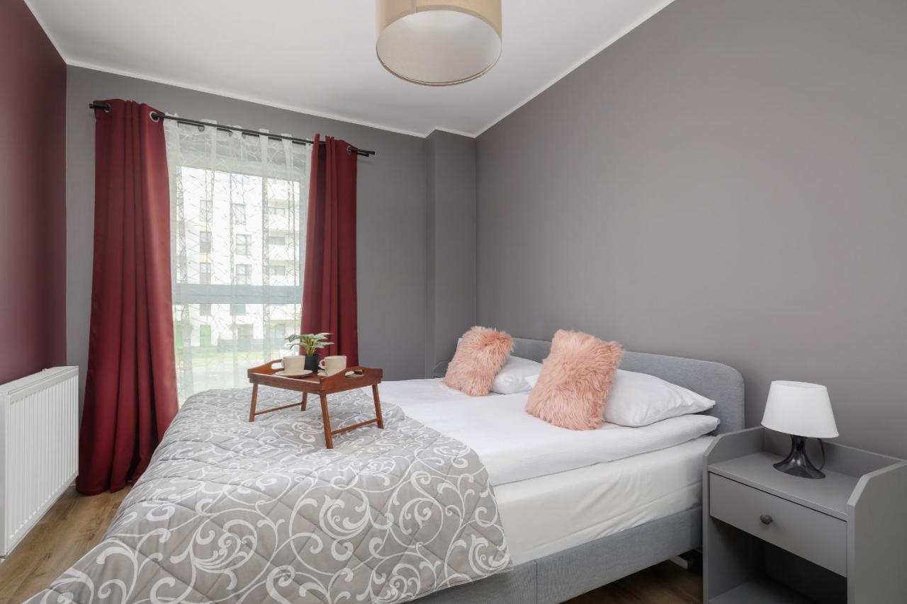 Comfy Apartment Pachonskiego With Parking In Krakow By Noclegi Renters Bagian luar foto